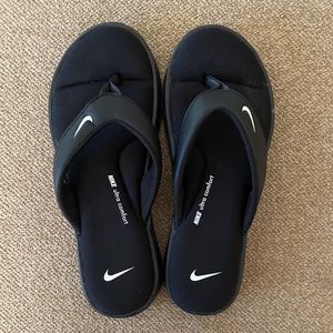 Nike flip flops